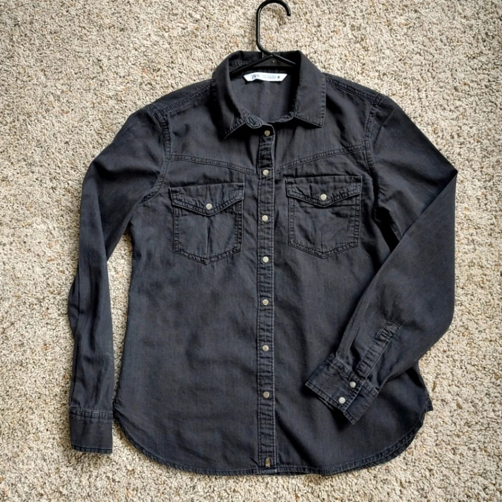 Zara denim shirt Black 🖤 XS